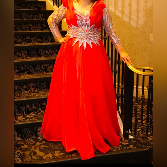 Plus size dresses for sale. Only work once amazing quality. - Picture 1 of 16